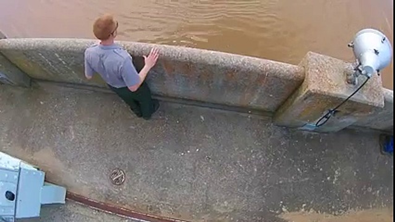 Göl İçinde Oluşan İnanılmaz Girdabın Görüntüsü Yok Böyle Bir