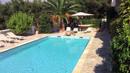 A VENDRE VILLA PROVENCALE de 220 m² à Mandelieu-La-Napoule Sur terrain paysager de 1650 m² avec piscine