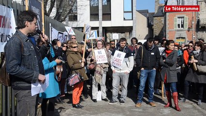 Saint-Brieuc. Plus de 200 personnes en soutien à Itinéraires Bis (Le Télégramme)