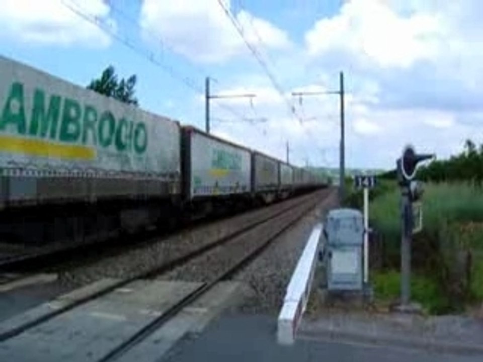 Train de combine bruyant