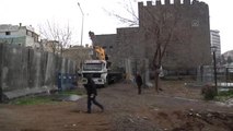 Sur'daki Terör Operasyonunun Sona Ermesi - Güvenlik Amaçlı Beton Bloklar Yerleştiriliyor