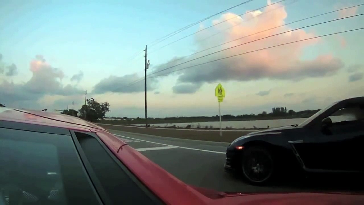 2005 Ford GT vs 2012 Nissan GT-R Racing