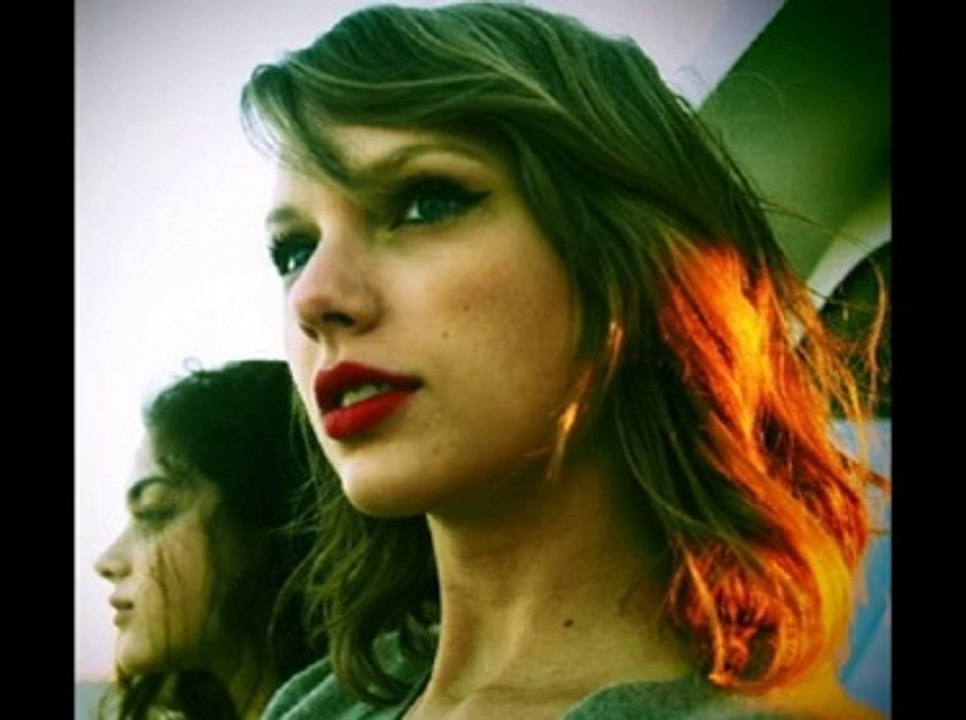 Taylor Swift Shocking Photos - Videos 2016