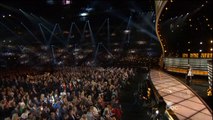 Carrie Underwood at CMAs -- Suck It, Mr. President!
