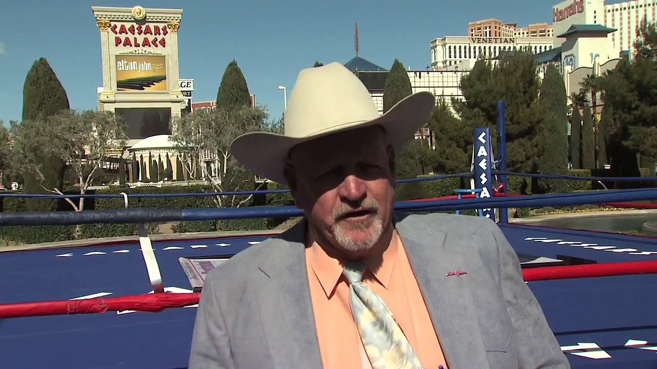 Behind The Scenes_ Swimsuit Photo Op.