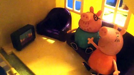 Вечер в доме Пеппы. Джордж не спит