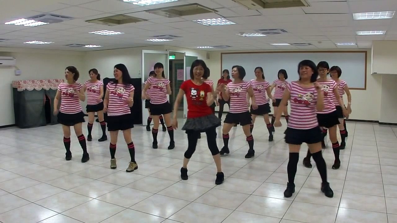 Dancing Queen Line Dance