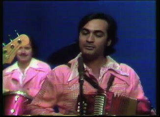 Los Tigres del Norte La banda del carro rojo