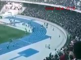 جمهور الجزائر : الشعب يريد تحرير فلسطين، في المباراة الودية بين المنتخب الفلسطيني والجزائ
