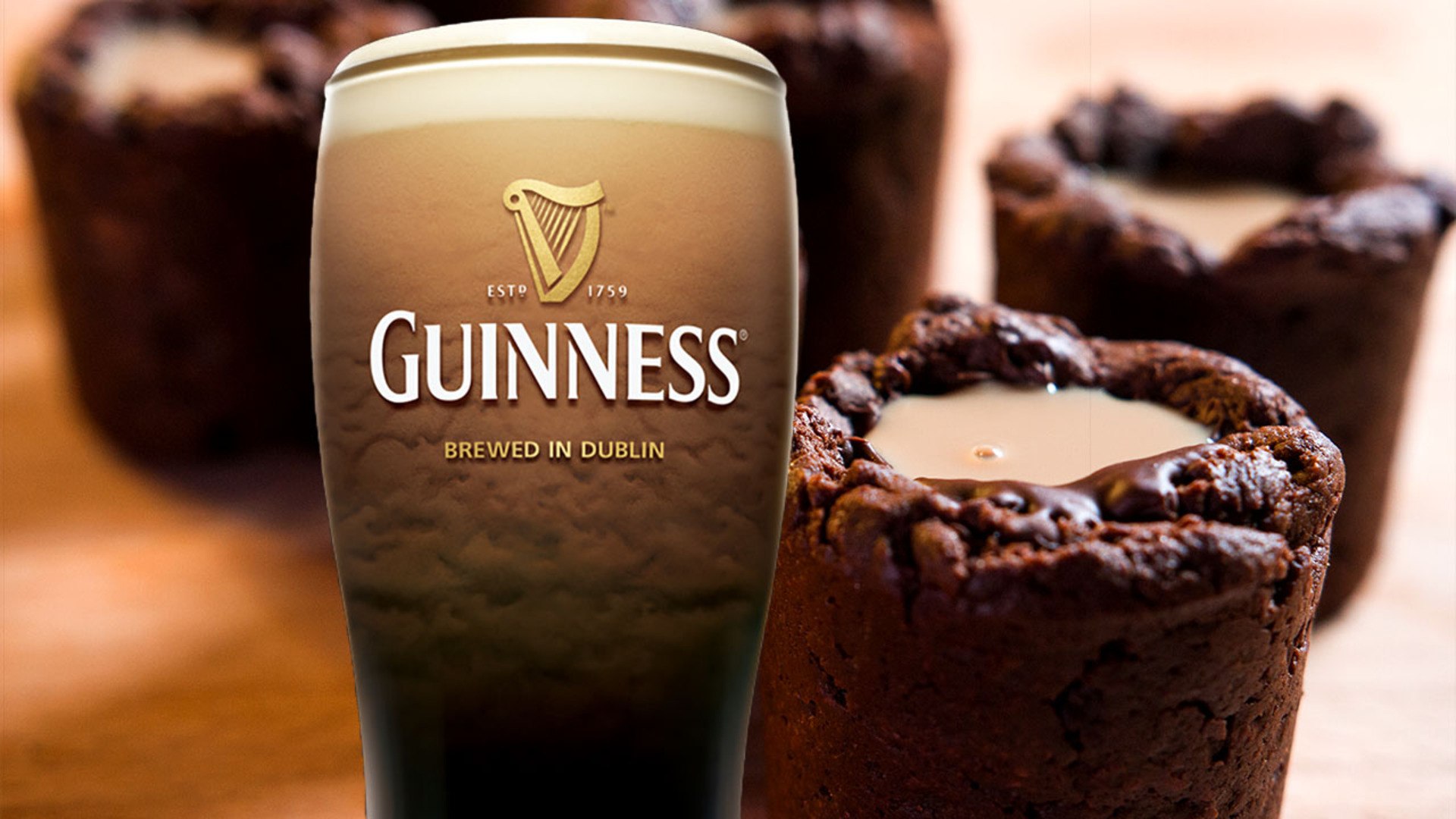 ⁣Irish Car Bomb Brownie Shots, St. Patrick's Day Dessert in a Glass