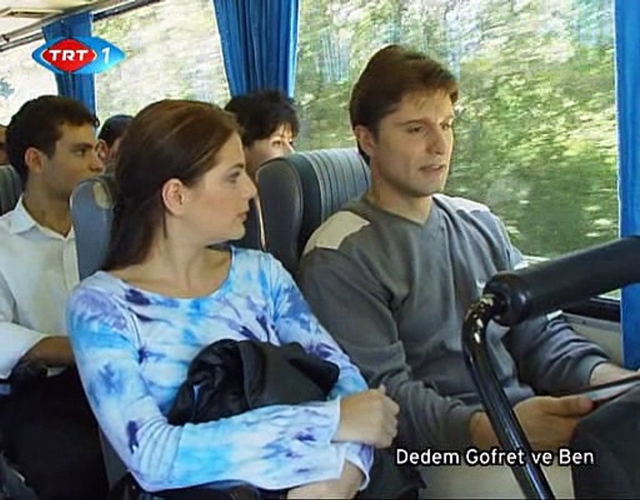 "Dedem,Gofret ve ben" Dizisi 8.bölüm FULL (TRT 1/2001) - Zeki alasya,Hazım Körmükçü,Selma Güneri