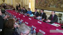 Loi travail: Valls appelle à 