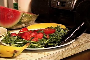 Raw Food Vegan Bodybuilder cab driver eats no meat