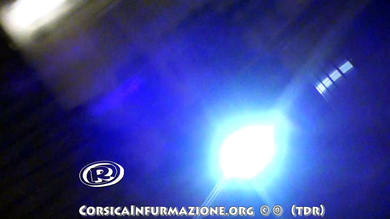 #Corse Expulsion manu militari des jeunes de la @Gi_Naziunale à Aiacciu
