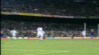 Ronaldinho - passe du dos - Barcelone