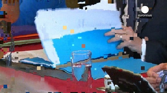 Valls modera su reforma laboral para salvar la oposición sindical