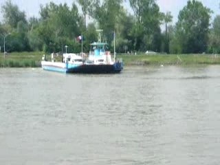 BAC A RHINAU RHIN FRANCE ALLEMAGNE