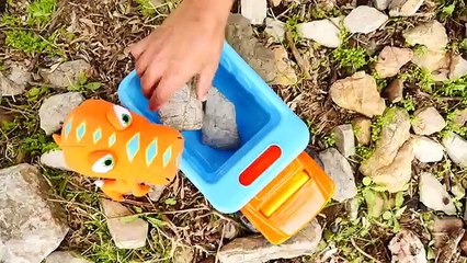 Nail Baba: Dinazor Tren çizgi film oyuncakları - Dinazorlar piknik'te - Çocuklar için video İzle