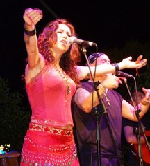 Gruppo Di pizzica salentina pizzicarella mia musica popolare del salento con balli e...