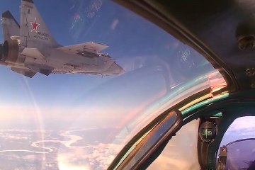 Télécharger la video: Rusia comienza el repliegue de tropas en Siria