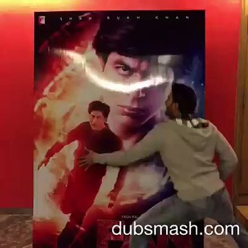 Ranveer Singh Faints! While Shah Rukh Khan saw him dancing on his song Jabra Fan!