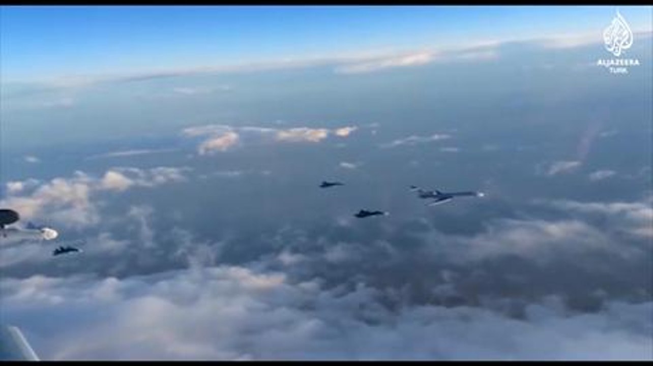 Rus uçakları Suriye'den çekiliyor