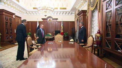 Poutine ordonne le retrait du gros de son contingent de Syrie