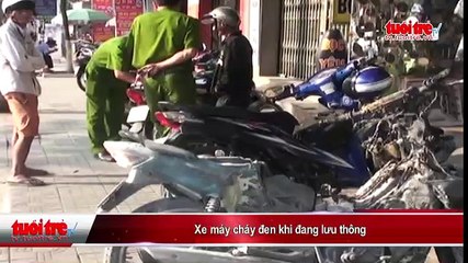 Xe máy cháy đen khi đang lưu thông