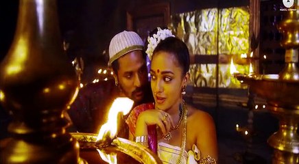 Chori Chori Chupke (HQ) – Watch the Iconic Film in Stunning Quality 🎬