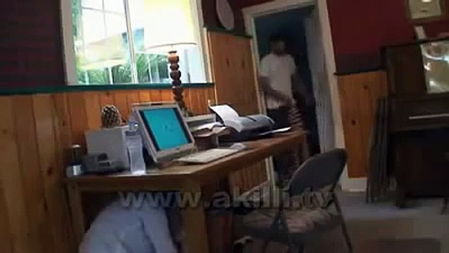 petit blague mdr comment il se fait caca dessus