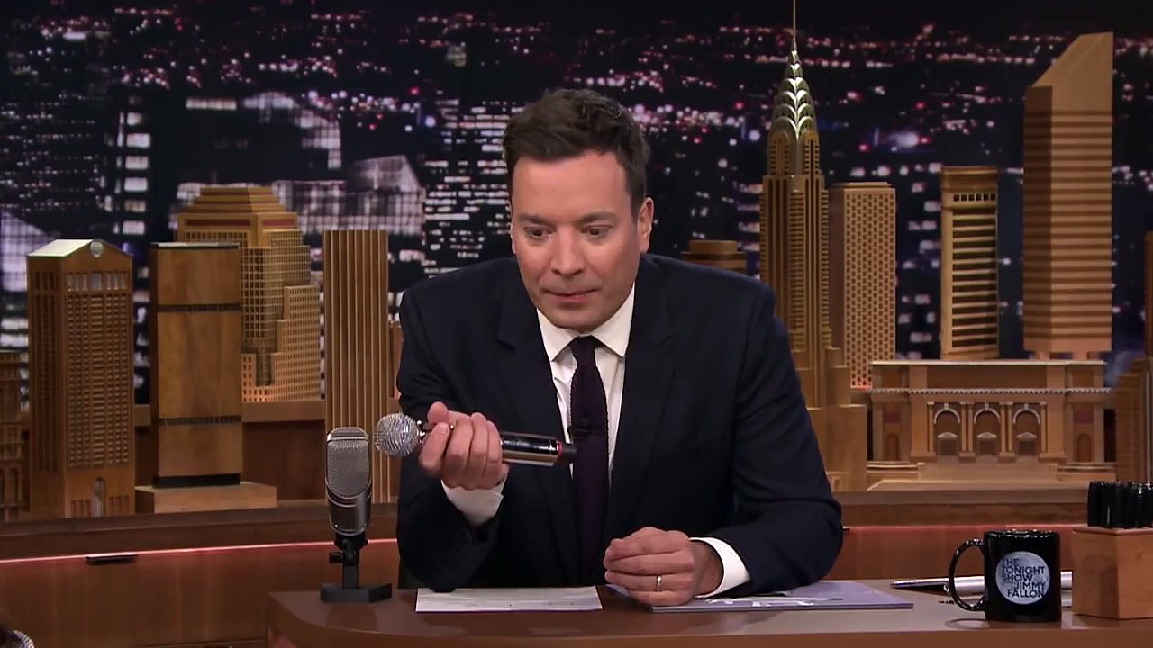 Ariana Grande sur le plateau de Jimmy Fallon en mars 2015