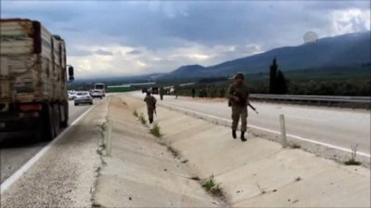 Askeri Aracın Geçişi Sırasında Patlama