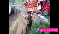 Road Accident | Horrible 18 wheeler accidents compilation 2016