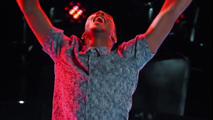 The Voice : Christina Aguilera brise les règles et compose un magnifique duo avec le candidat. Sensationnel !