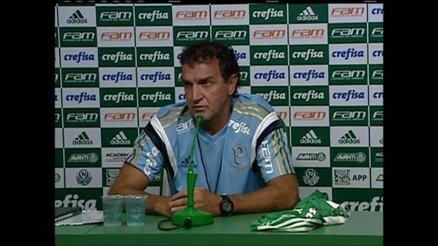 Cuca assina com o Palmeiras e já comanda o primeiro treino da equipe