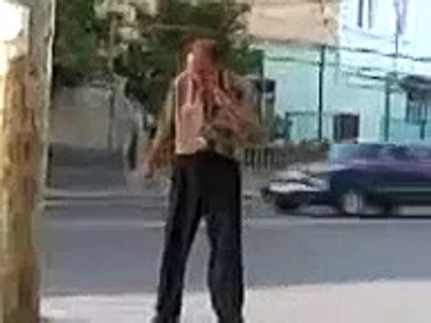 Типа БрюсЛи, пьяный мужик ПРИКОЛ