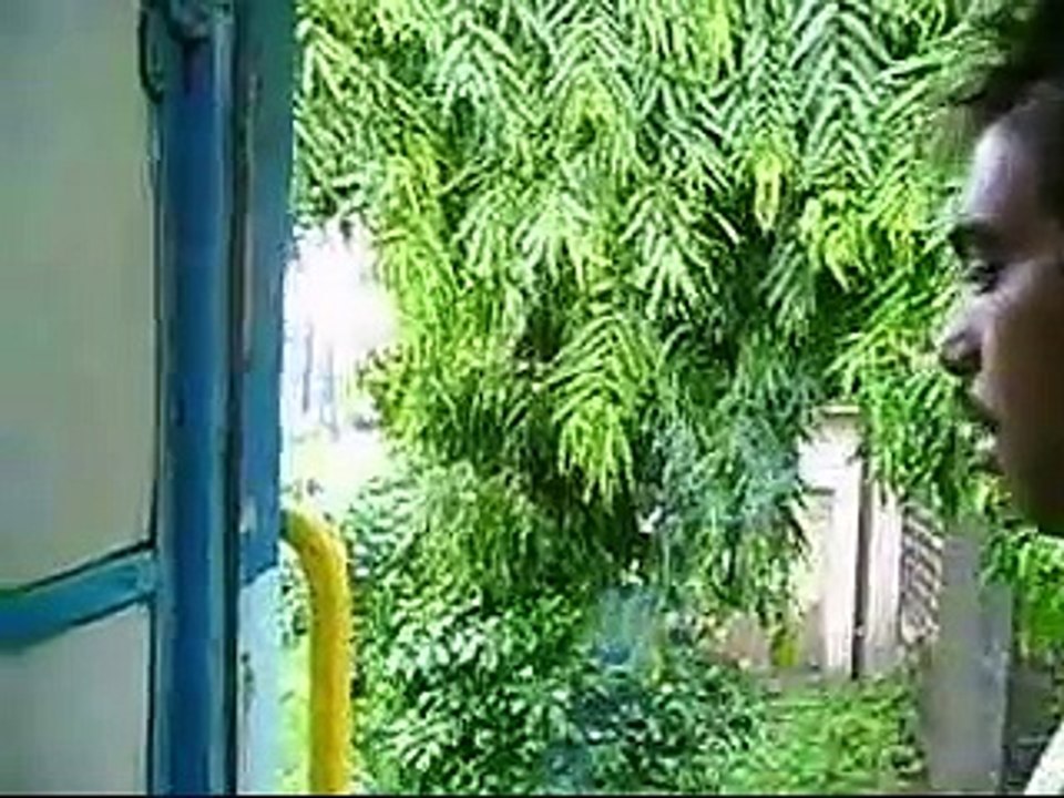 BAchay ka gana aur awaz  check karo zara