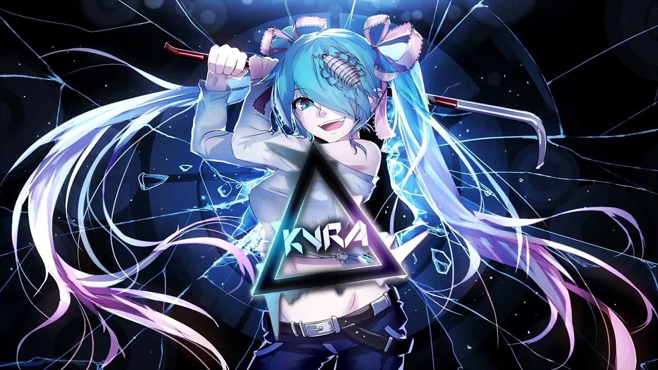 E-VO & LoaX Feat. Joshua Swerin - Alone At Night