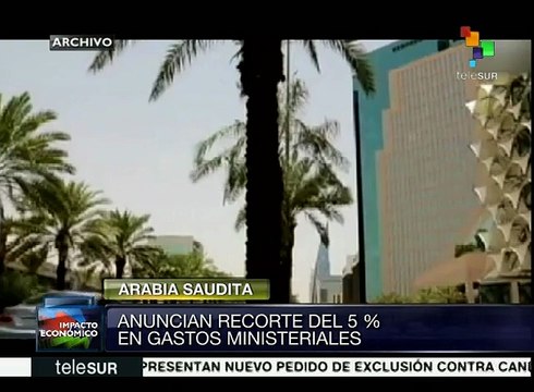 Arabia Saudita anuncia más recortes por crisis de petroprecios