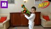 НЕРФ Бластер Зомби Страйк распаковка игрушечного оружия и стреляем по яйцам NERF Zombie Strike