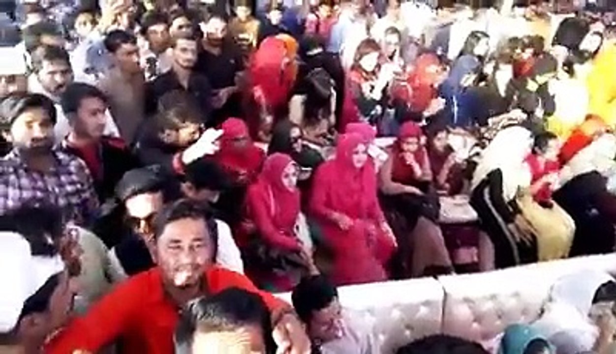 How Student Enjoy  At University
