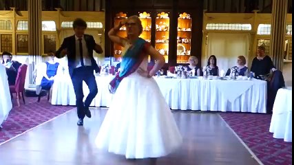 British couple nails their first dance on Bollywood Song "London Thumakda"