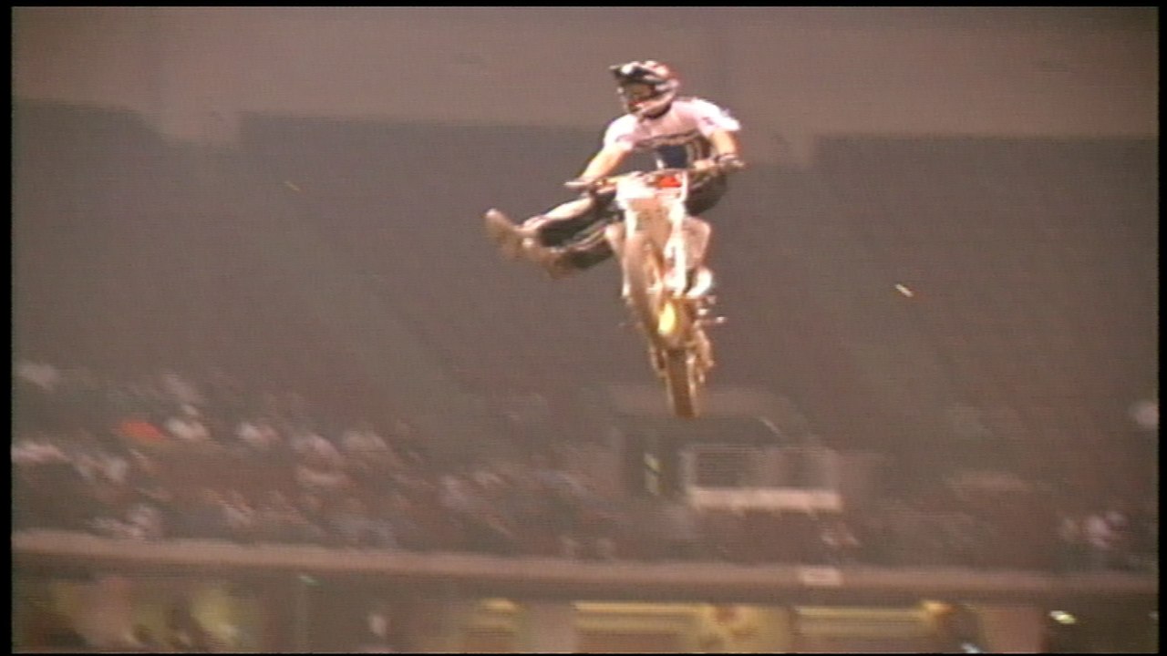 FreeStyleMotocross - when machines think they can fly.