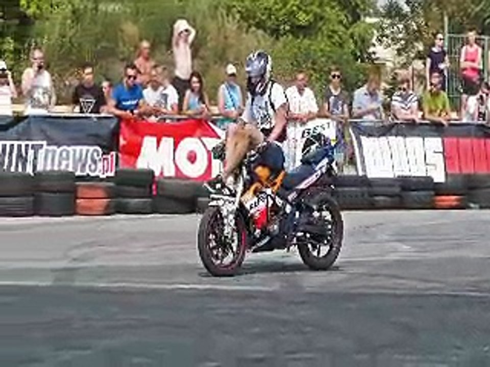 Biker Shows Amazing Stunts & One Wheeling - Polish Stunts Cup