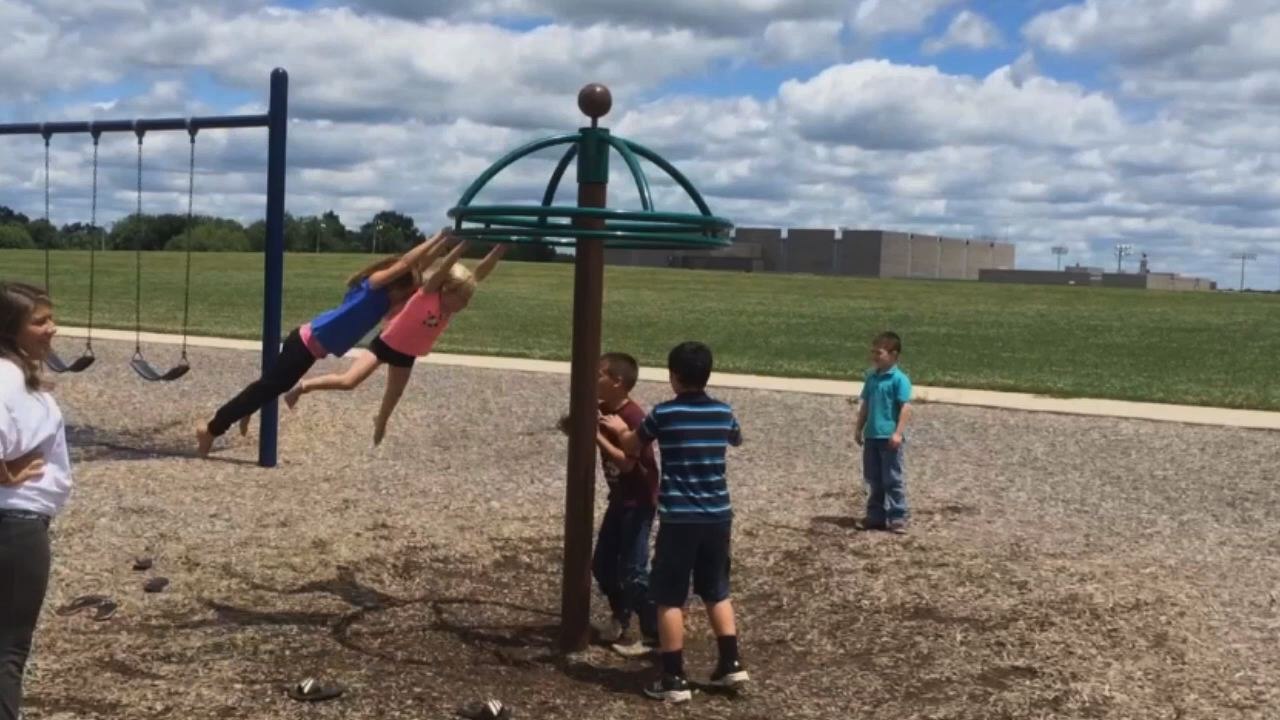 21 Epic Playground Fails That You Have To See To Believe