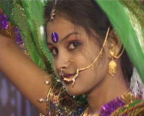 बुन्देलखंडी लोकगीत / गोरी के नैना कटीले रे / घनश्याम दास गुप्ता