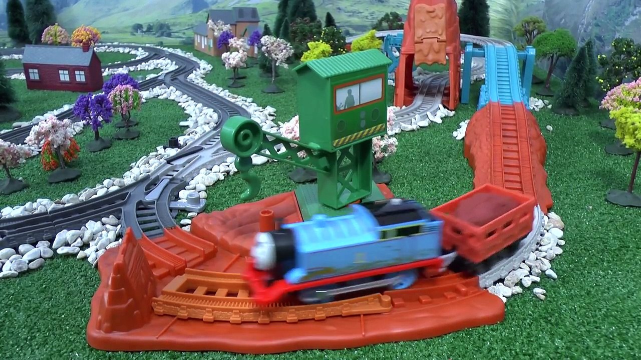 Thomas and Friends Play Doh Story Accident Crash Minions Thomas Watch Out Spencer Play-Doh