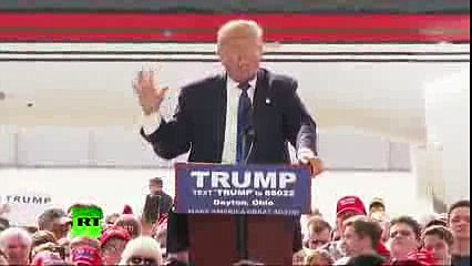 Protester jumps fence at Trump rally in Ohio quickly taken down by security 2016