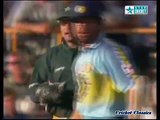 Wasim and Waqar destroy India at Perth - CUB Series 2000