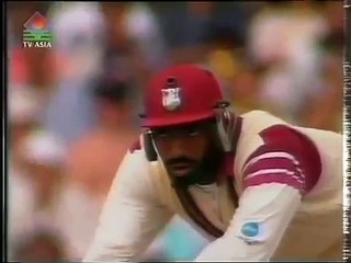 Waqar Younis Destroys Brian Lara Stamps from the Pitch in 1992 Series Must Watch